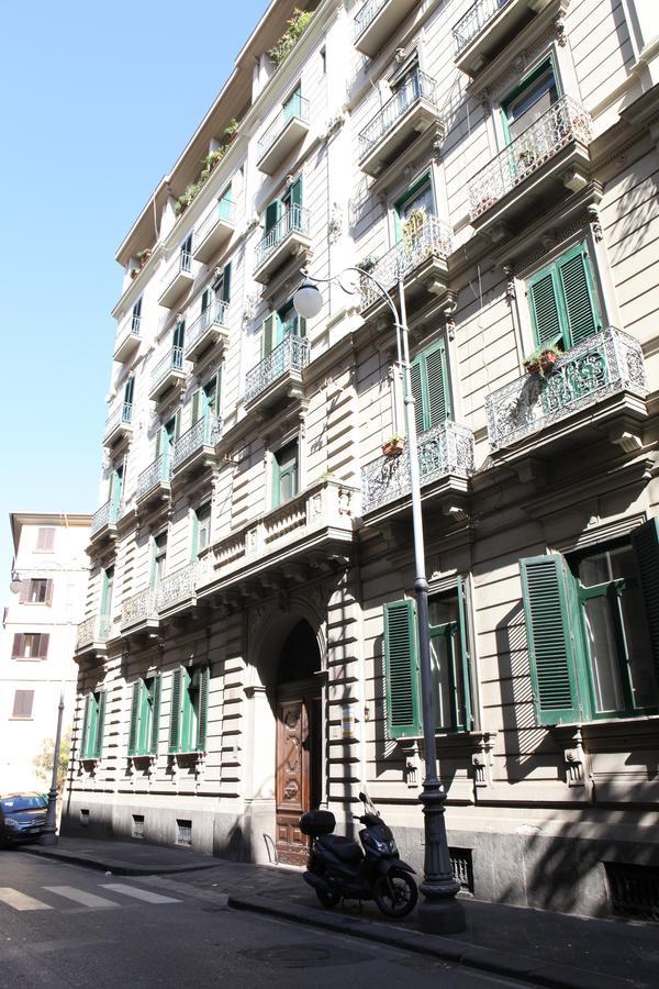 B&B Palazzo Scaramella Salerno Exterior foto
