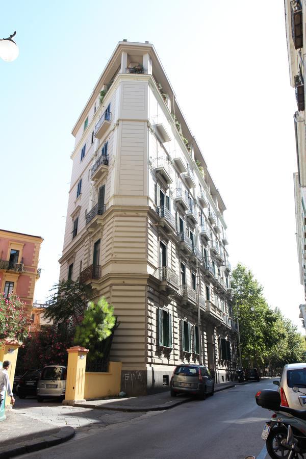 B&B Palazzo Scaramella Salerno Exterior foto
