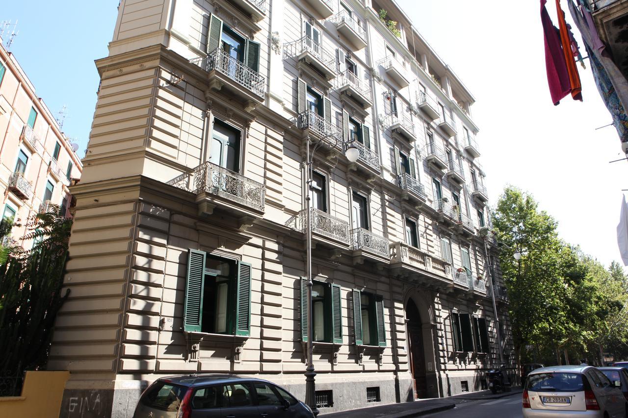 B&B Palazzo Scaramella Salerno Exterior foto