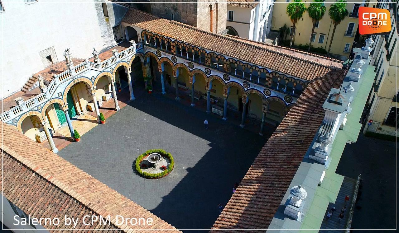 B&B Palazzo Scaramella Salerno Exterior foto